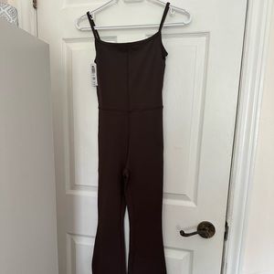 BRAND NEW ARITZIA FLARE DIVINITY JUMPSUIT (CLEO) IN RICH MOCHA BROWN 🤎